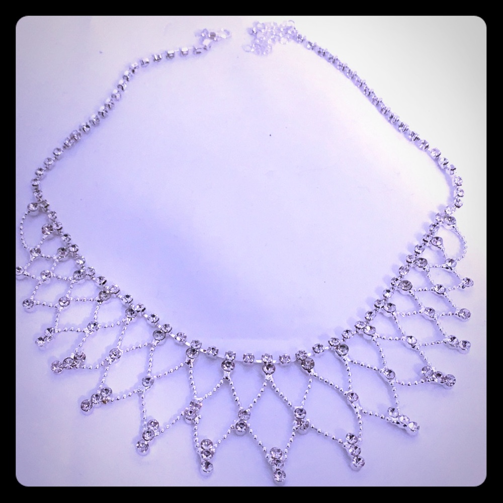 FREE with purchase over $25/ necklace